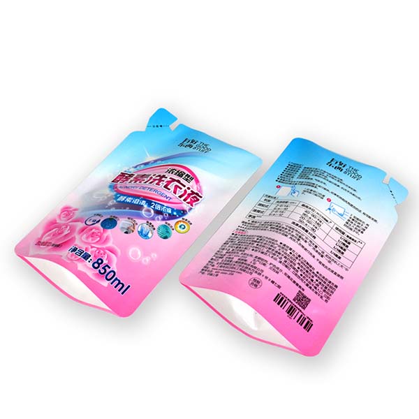 Detergent packaging bag with special shape